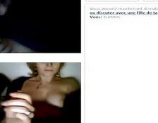 Milf succhia bel cazzo su Chatroulette, pompino incredibile online