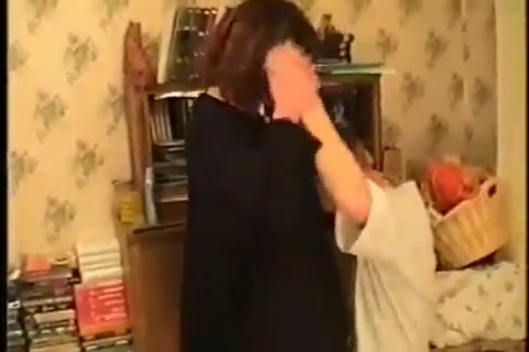 Video amatoriale di mamma matura sexy che scopa un ragazzo giovane #3