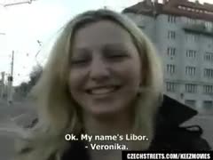 In repubblica ceca Ilona si fa pagare in contanti per fare sesso in pubblico #1