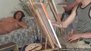 Due giovani artisti si fottono una nonnina consenziente #14