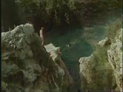 Phoebe Cates in una scena altamente appassionante su di un’ isola deserta #10