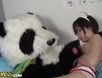 Giovane infermiera scopa con un pupazzo di orso che la eccita molto #21