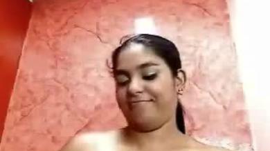 The Indian Porn - Mora ragazza in webcam mostra le enormi bocce con amore  #3