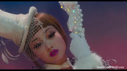La celebrity asiatica Erika Sawajiri si mostra in un video hot e artistico  #2