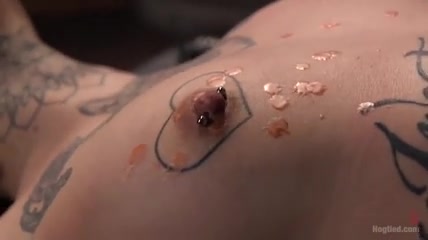 La tatuata mora e legata Leigh Raven viene umiliata col bondage  #1