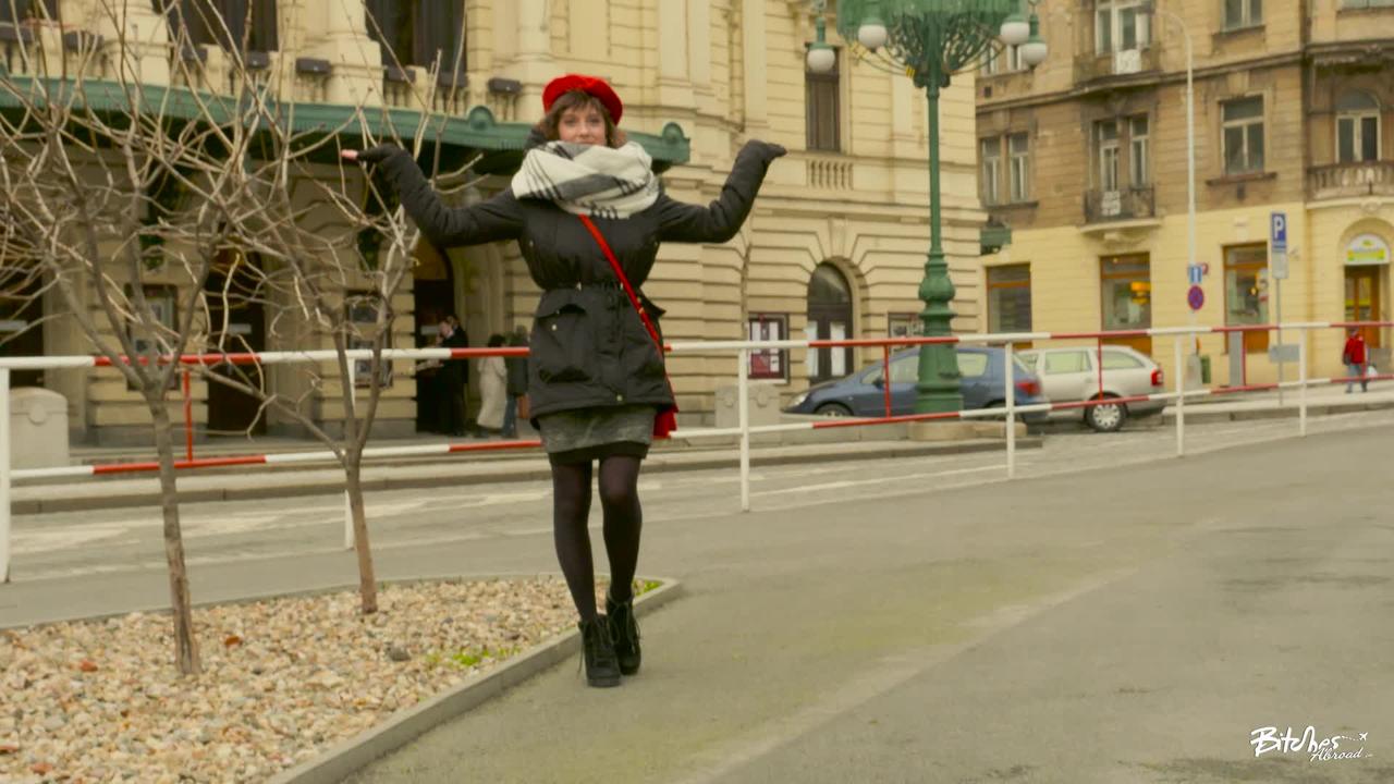 Bitches Abroad - Anabell e la sua figa rasata montano sul cazzo fuori città #1