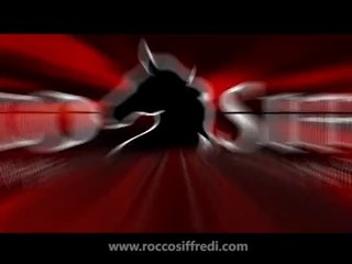 Rocco Siffredi sculaccia due bellissime gnocce con la sua mazza #1