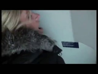 Bionda studentessa tedesca si fa scopare sul treno #19