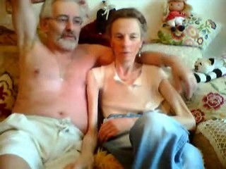Donna anziana magra e il suo porco marito di fronte alla telecamera #4
