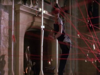 Catherine Zeta Jones - Entrapment #17