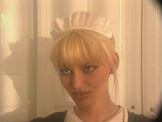 Anita Blond si mette a scopare in cucina e ingoia lo schizzo #2