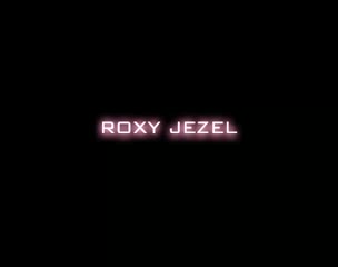 Roxy Jezel lo prende tutto dentro lungo e duro così com'è!!! #1