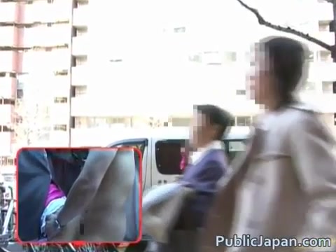 Nana Natsume vogliosa ed eccitata viene scopata in un furgone #15