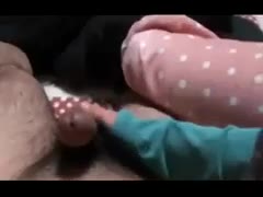 Eiaculazione di un giapponese che per la prima volta lo vuole provare in bocca #2