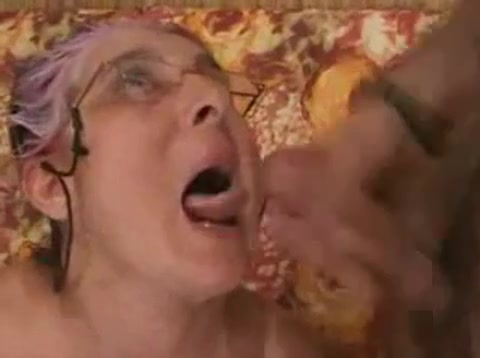 Anal spastico per una nonna ancora sexy #19