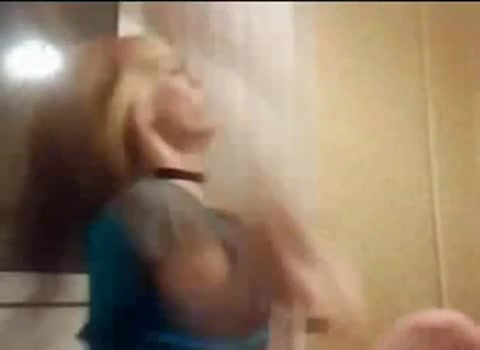 Video amatoriale girato in casa con una coppia di ragazzi arrapati #11