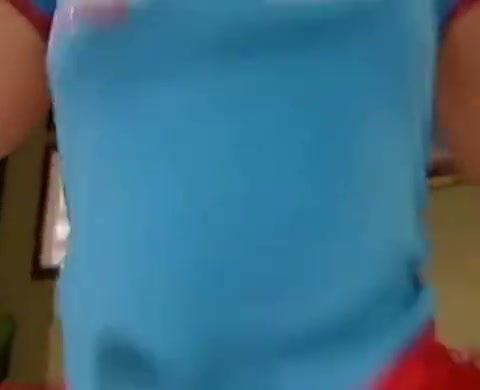 Ragazza sottomissiva che lo prende in bocca in faccia e nella fica #17