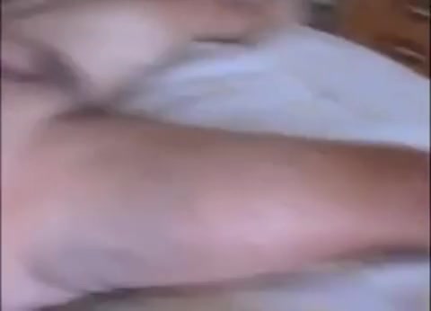 Questo uomo anziano si scopa una giovane ragazza in video amatoriale #18