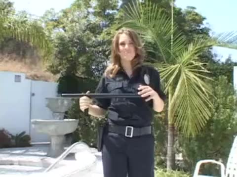 Donna poliziotto sa bene come trattare i luridi bastardi fuorilegge #1