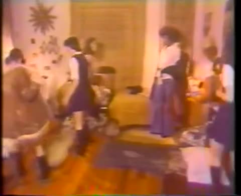 Adolescente ed il suo primo Pigiama Party in Cui Viene Sverginata (1977) #1