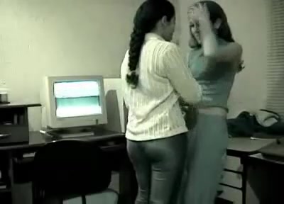Lesbiche indiane in Ufficio si toccano a vicenda, pronte per un orgasmo #19