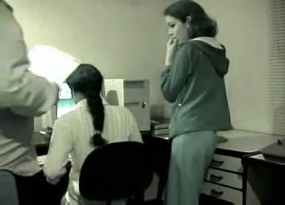 Lesbiche indiane in Ufficio si toccano a vicenda, pronte per un orgasmo #6