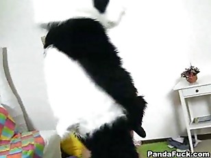 Panda giocattolo scopa una sexy adolescente #3
