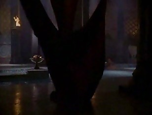 Sienna Guillory nel film sexy di Elena di Troia #8